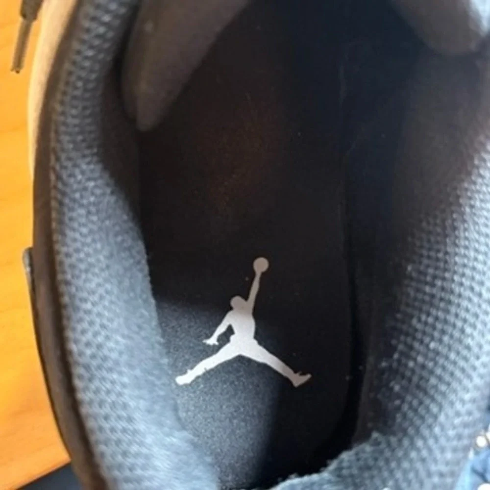 Nike Jordan Nu Retro 1 Low Mens Sz 11 Black White Wings Logo Basketball Sneaker